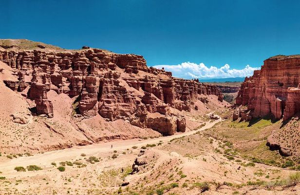 2 Days Tour: Charyn Canyon, Kaindy & Kolsay Lakes