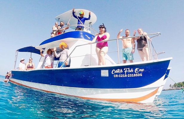 Amber Cove - Taino Bay VIP Party Boat and Snorkeling Tour