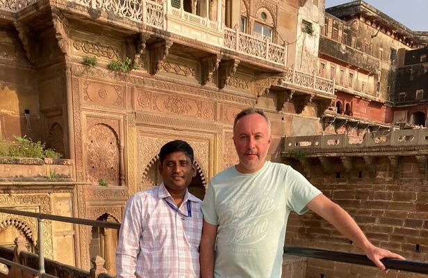Varanasi City, Ramnagar Fort & Sarnath Sightseeing Tour