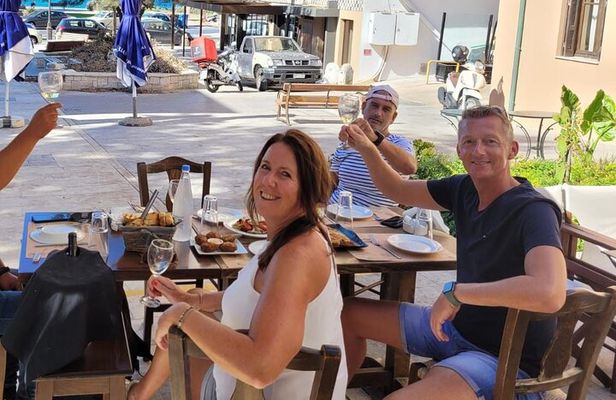 E-bike Food Tour Tasting in Heraklion