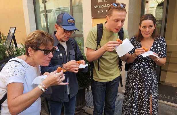 Vatican and Trionfale Market Tour with Wine and Food Tasting