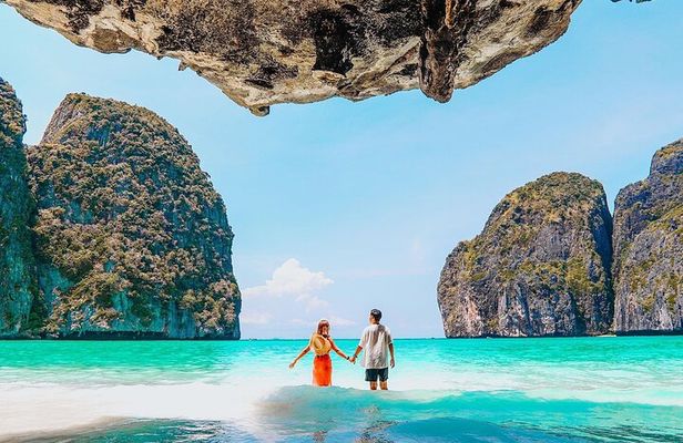Phi Phi Islands Snorkeling Tour with 7 Stops & Lunch from Phuket