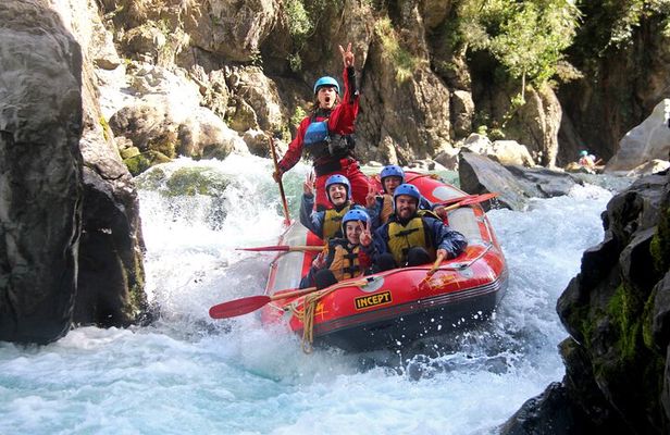 Half Day, Grade 5, White Water Rafting on the Rangitikei River