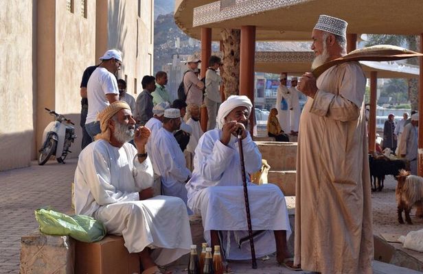 Nizwa Tour & Friday Market 