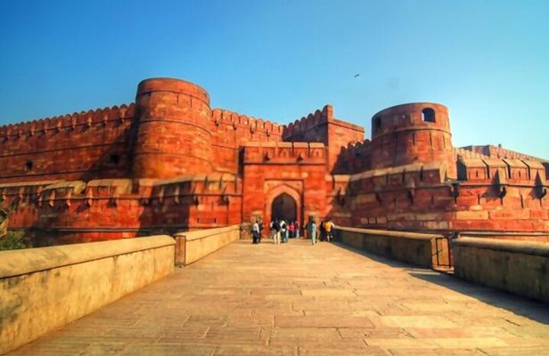 Private Taj mahal and Fatehpur Sikri Tour From Delhi