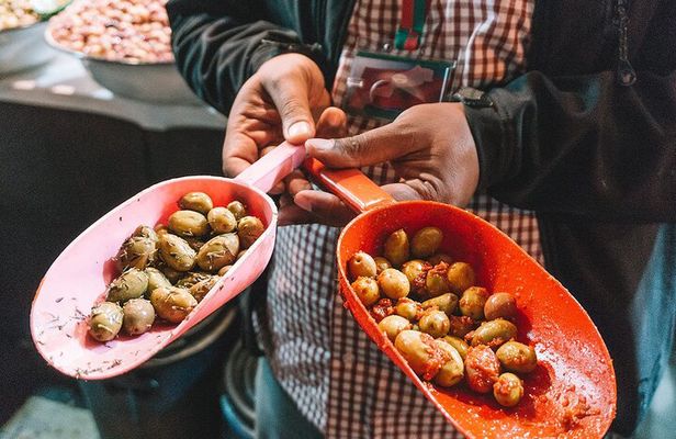Foodie and Sightseeing Guided tour in Fes Medina