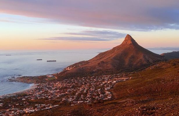 Hiking Table Mountain via Kasteels Poort Morning Hike