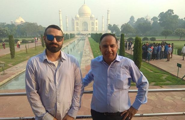 Private Taj Mahal Tour From Delhi By Car
