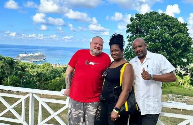 Private Dunn's River Falls, Ocho Rios Sightseeing and shopping 