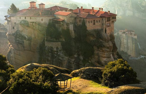 Private Tour to Meteora Rocks from Volos