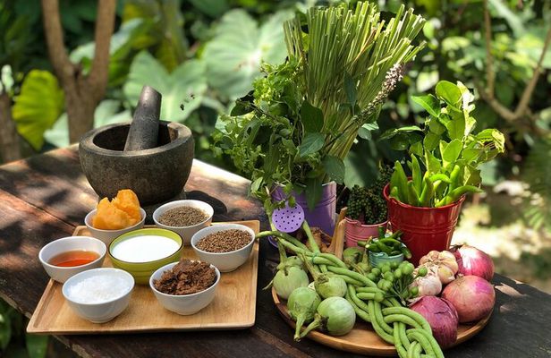 Secrets of Thai Cooking and have fun with a Market Tour From Chiang Mai