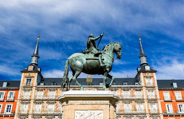 Madrid Best Walking Tour: Old city and Royal sites