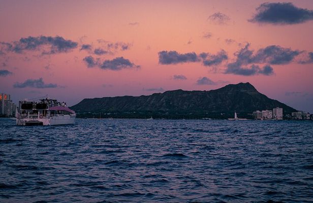 Waikiki Sunset Cruise Catamaran Boat Tour on Oahu