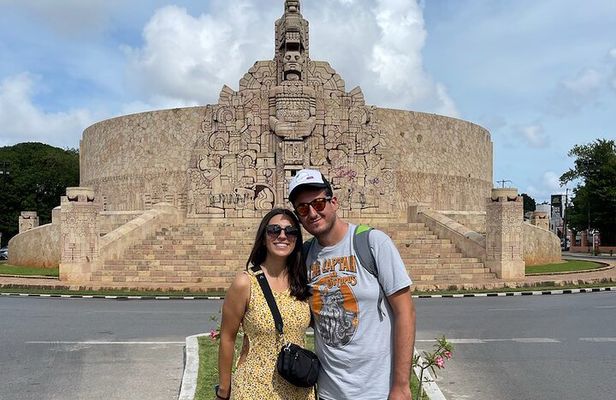 Private City tour Merida History plus Local Antojitos Tasting