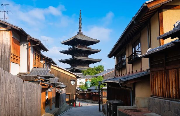 Private Kyoto Tour with Licensed Guide & Vehicle (Max 15 persons)