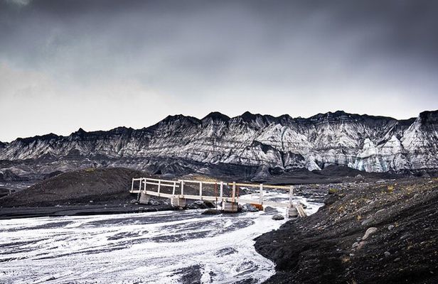 3 Hours Katla Ice Cave Tour/Meet in Vík