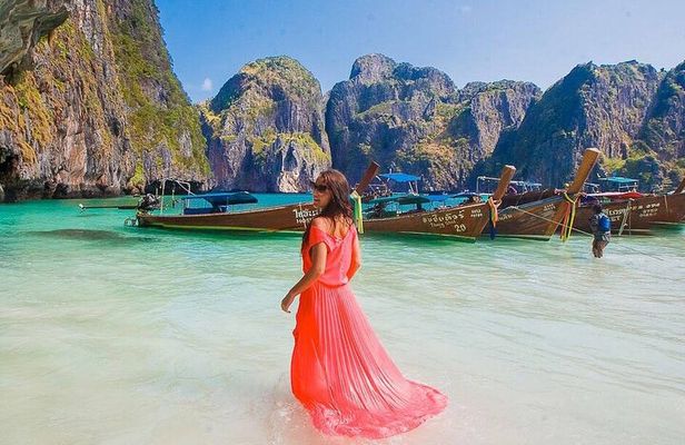 VIP Private Boat to Phi Phi Island: Snorkeling + Land Tour
