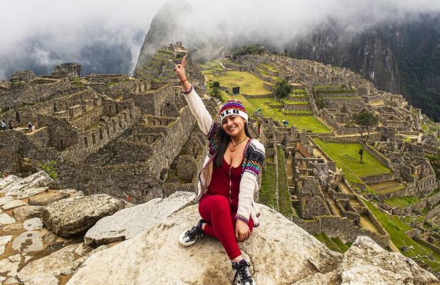 Humantay Lake, Machu Picchu by train and Rainbow Mountain 3 days in Cusco