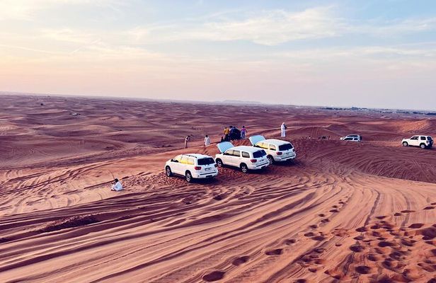 Premium 4x4 Dubai Desert Safari with BBQ Dinner