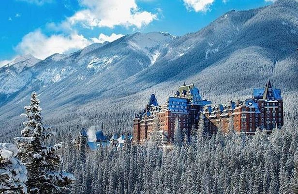 Banff & Lake Louise 5-Day Winter Tour with Icefields, Drumheller