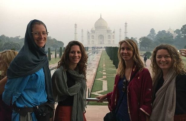From Jaipur Day Trip to Taj Mahal Agra Fort and Fatehpur Sikri