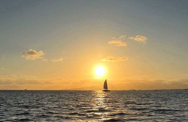 2-Hour Sunset Cruise in Honolulu