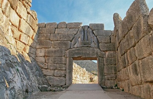 4-Day Classical Tour Greece: Epidaurus, Mycenae, Olympia, Delphi, Meteora