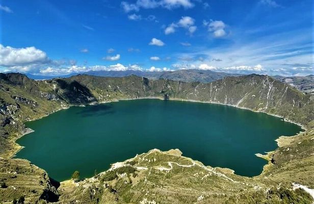 Full-Day Tour to the Quilotoa Lagoon, Ecuador.