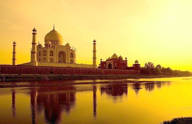 Sunrise at the Taj Mahal & Agra Fort Private Experience