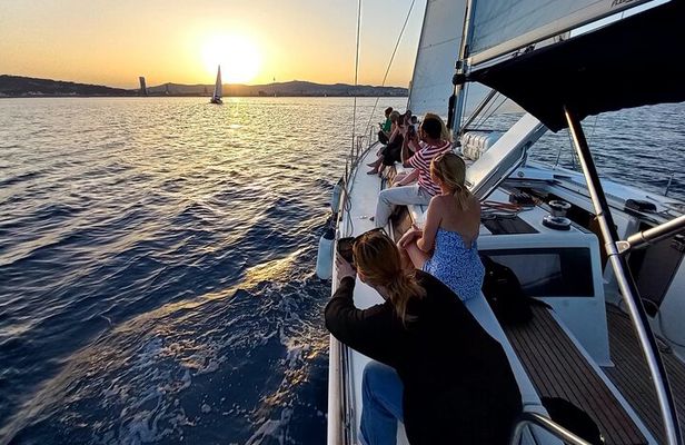 Barcelona Sailing Sunset Experience from Port Olimpic