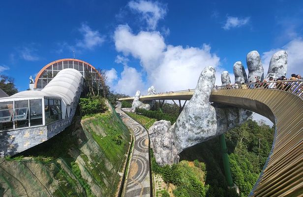 Private Roundtrip Transfer to GOLDEN BRIDGE BA NA HILLS & MARBLE MOUNTAIN