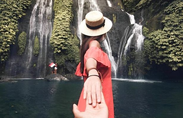 Instagram Tour : Banyumala Waterfall - Handara Heaven Gate - Ulundanu Temple