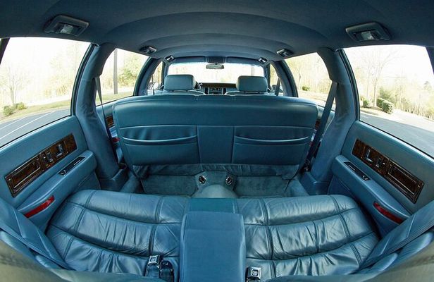 A Star is Torn funeral limo tour of LA