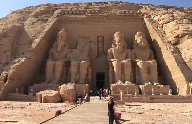 Cheap Egypt holiday 11 Days Cairo-Luxor-Aswan-Abu Simbel by sleeping train 