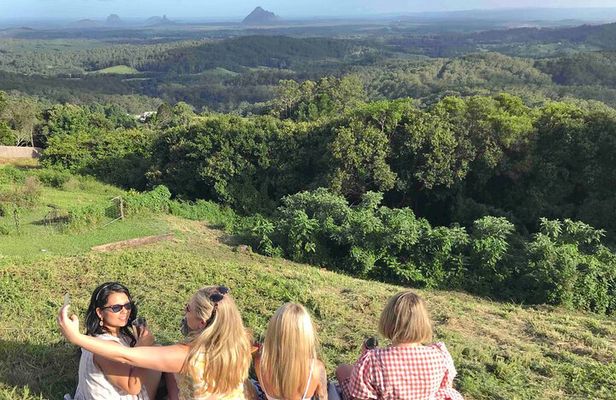 Montville, Maleny and Sunshine Coast Hinterland Tour with Lunch