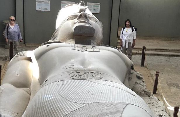 Privat tour:Giza Pyramids, lunch ,Saqqara,Memphise, Dinner Cruise