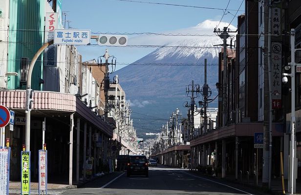 Mt Fuji Private Tour with Native Japanese Driver