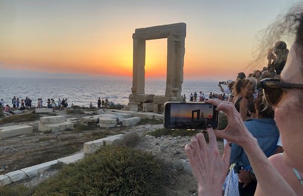 Naxos Old Town, Castle & Portara Sunset Tour with Expert Guide