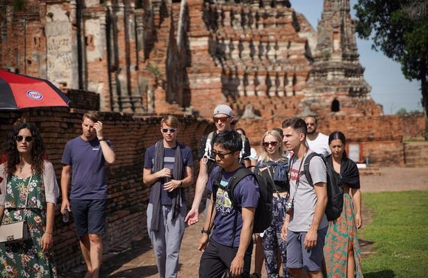 Floating Market and Ayutthaya Guided Day Tour from Bangkok