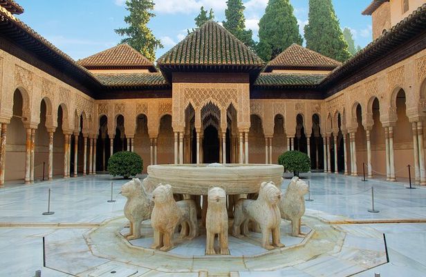 Guided visit to the Alhambra, Nasrid Palaces and Generalife