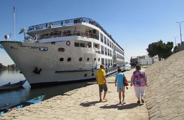 Cairo: 4-Day in 5* Nile Cruise Aswan to Luxor all Meals, Tours