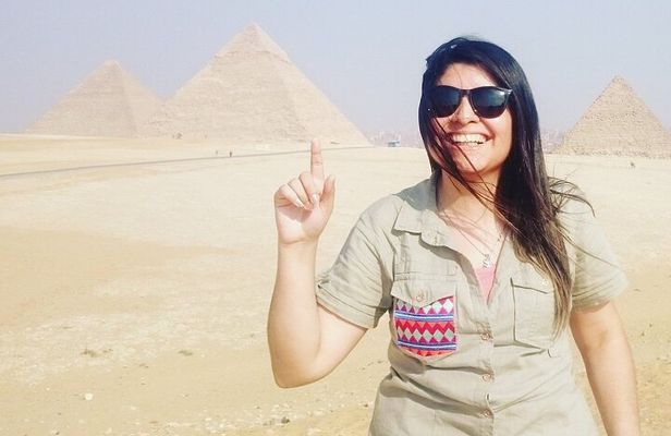 All Inclusive Day tour 8hrs Pyramids, Egyptian Museum and Khan Al-Khalili bazaar