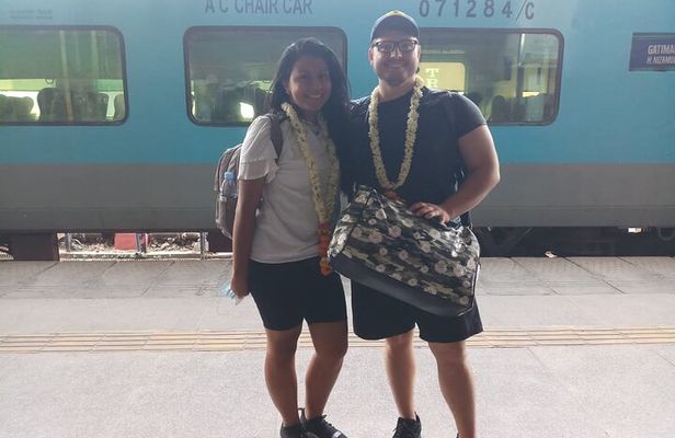 Taj Mahal Same Day Tour by India's Fastest Train