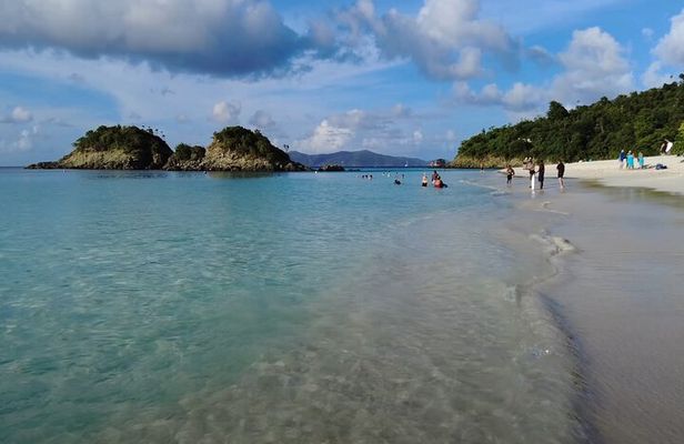 Budget Trunk Bay Beach with Scenic Stops