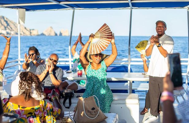 Sunset Sail Tour with Local Food