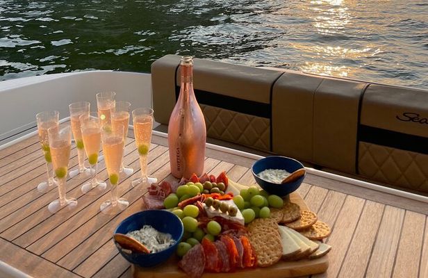 Puerto Vallarta: Private Luxury Yacht Sunset Cruise with Open Bar