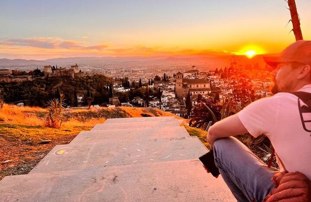 Private tour: 4 cultures, Granada in depth