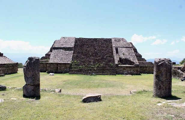 Amazing Monte Alban and City tour Private Tour