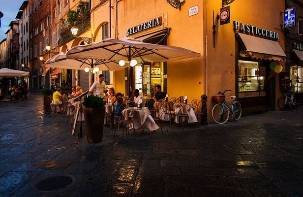 Savor Lucca: Culinary Walking Tour with Authentic Tuscan Lunch