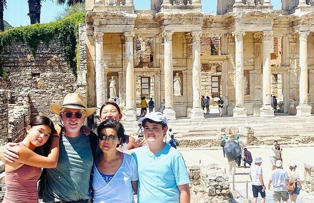 Private Ephesus Tour from Kusadasi Port with Lunch